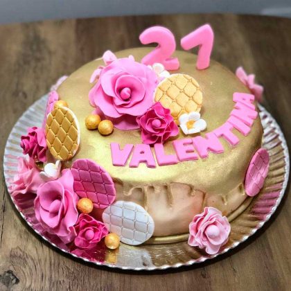 Torta de Bizcocho Manjar Lucuma