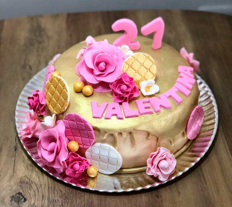 Torta de Bizcocho Manjar Lucuma