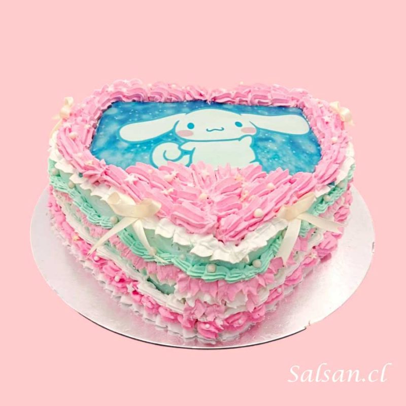torta cumpleaños de crema cinnamoroll
